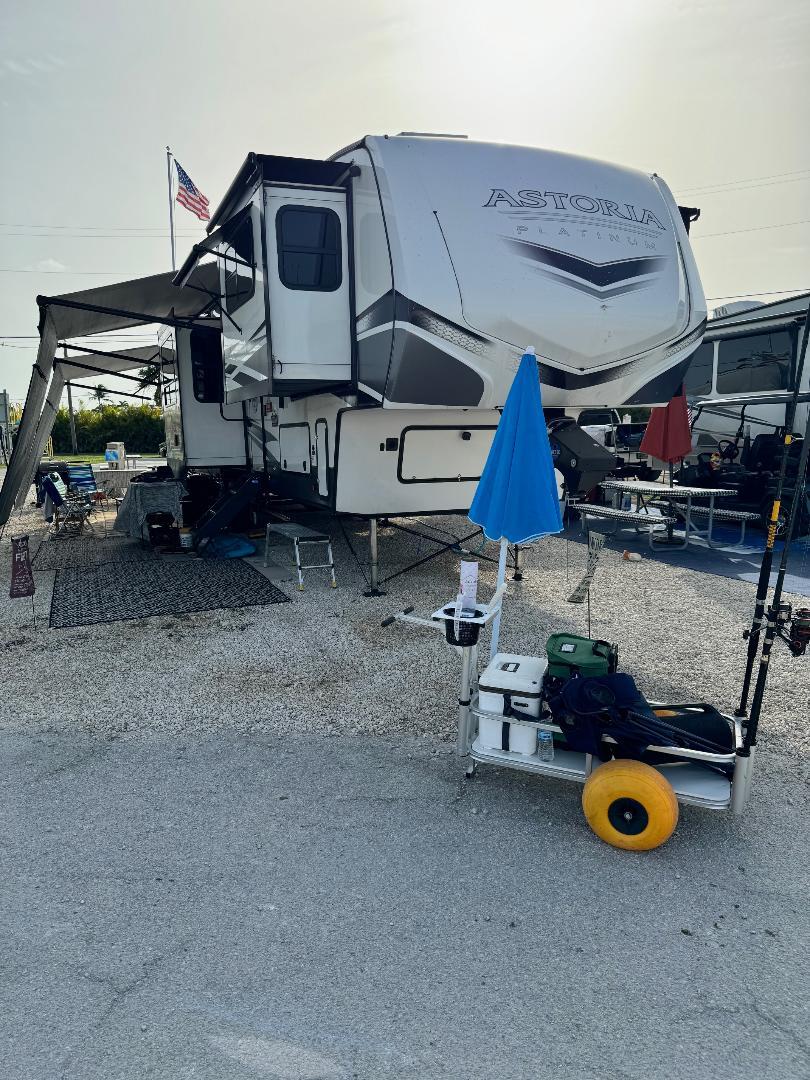 Front view of the Astoria Platinum fifth wheel